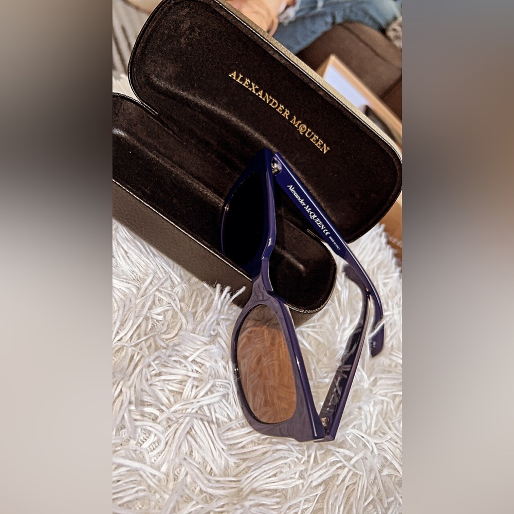 alexander mcqueen glasses
